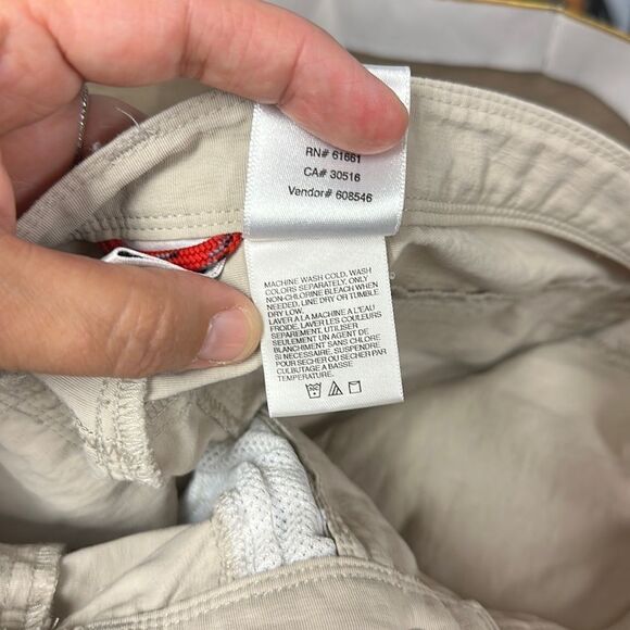 The North Face 10 Tan Lightweight Nylon 4” Hiking 5 pocket Outdoor Shorts - Picture 13 of 15